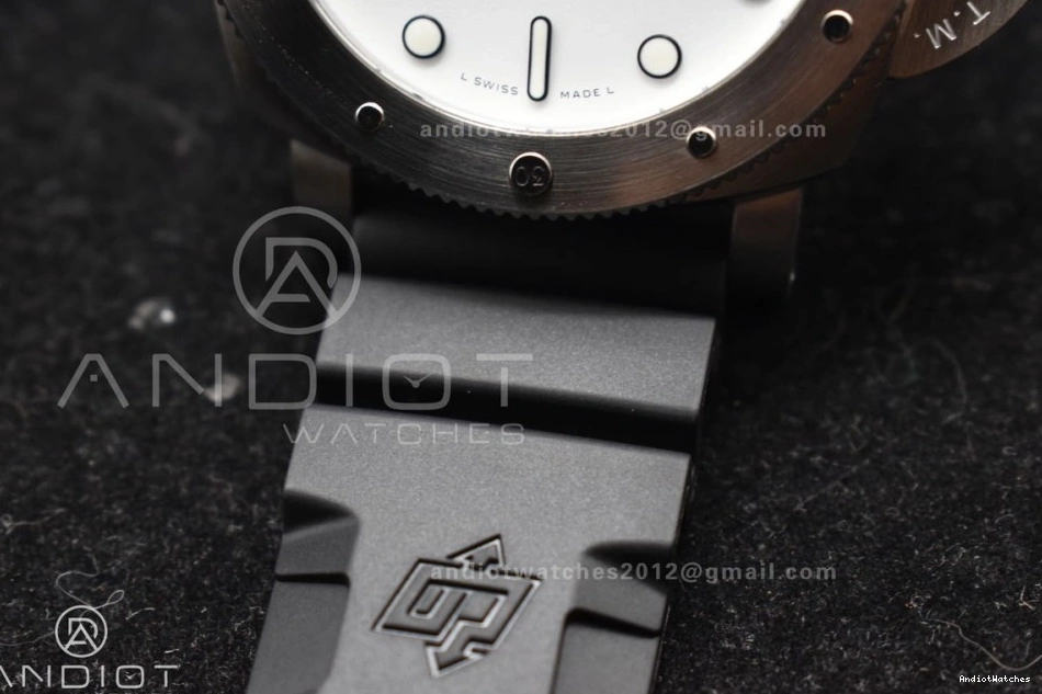 Black PAM2223 White Rubber 42mm on Strap Submersible Edition Best MoistureWicking Dial P 990 VSF 0506